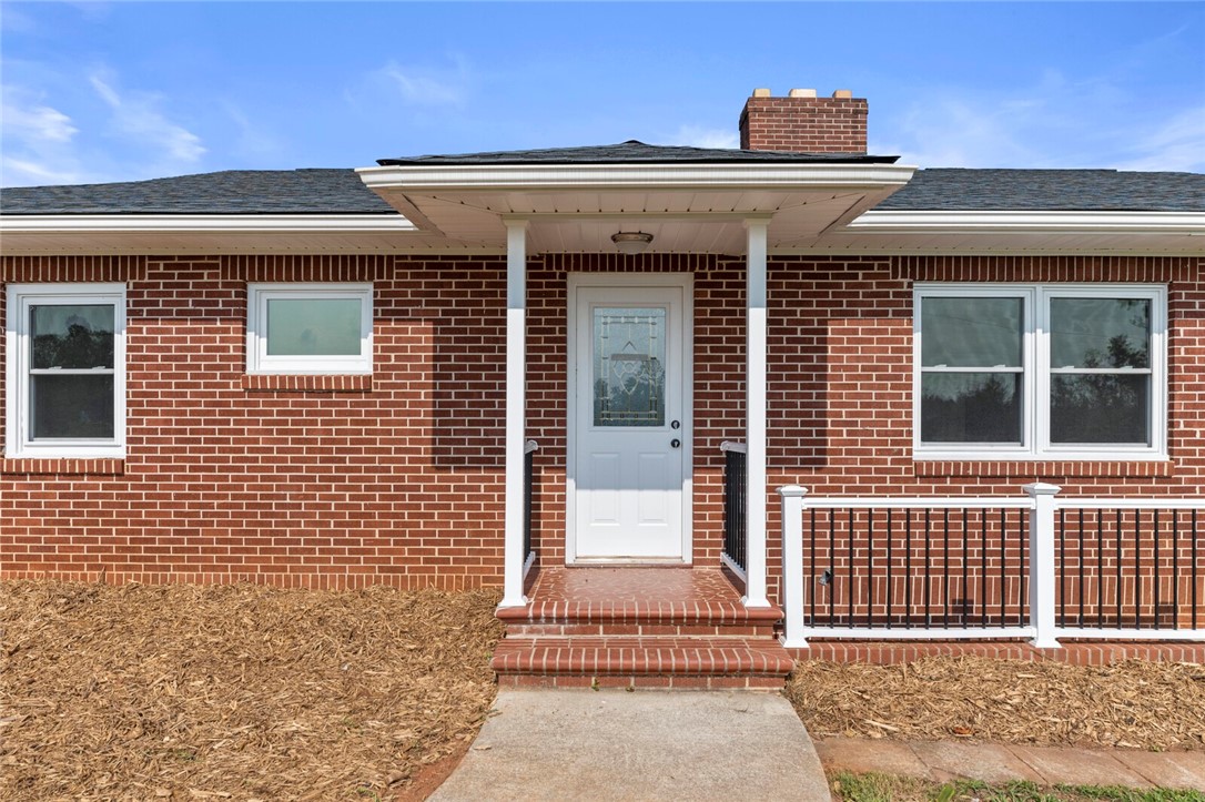 367 McClure Road Seneca, SC 29678 - Photo 5 of 49 Gallery Image 5