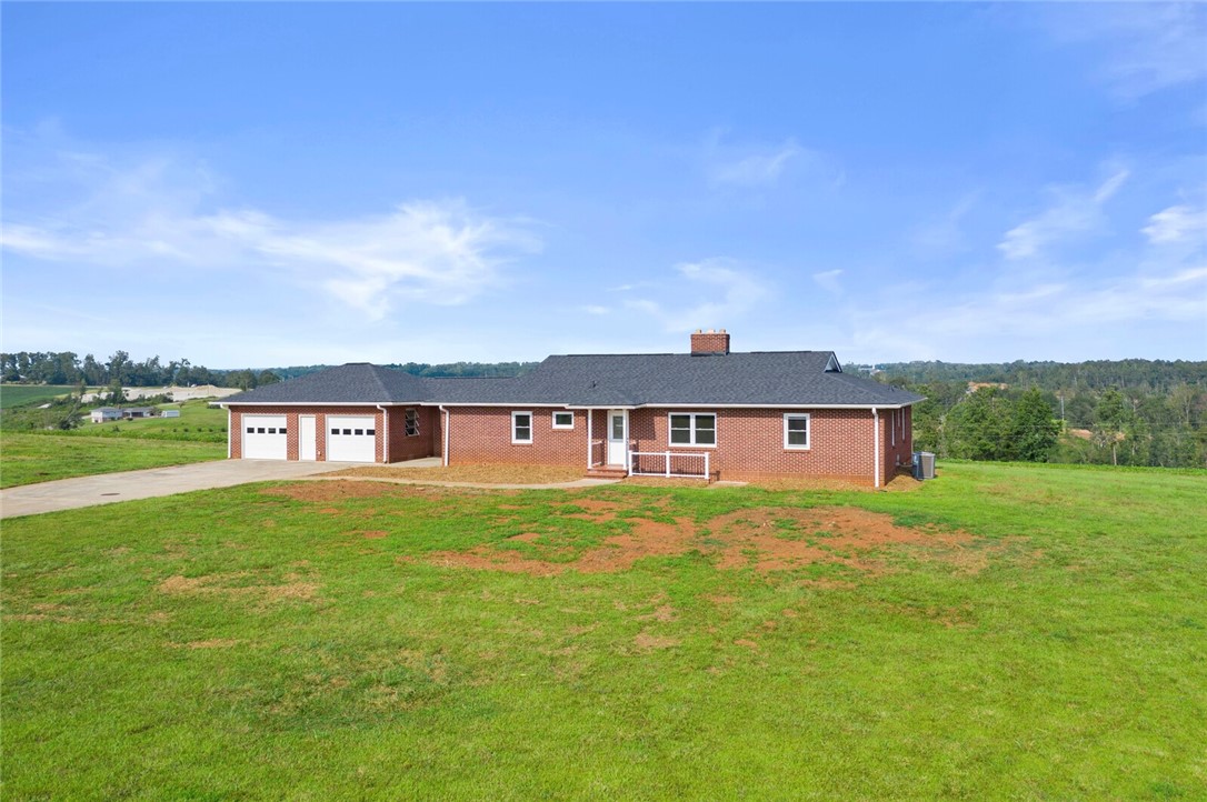 367 McClure Road Seneca, SC 29678 - Photo 6 of 49 Gallery Image 6