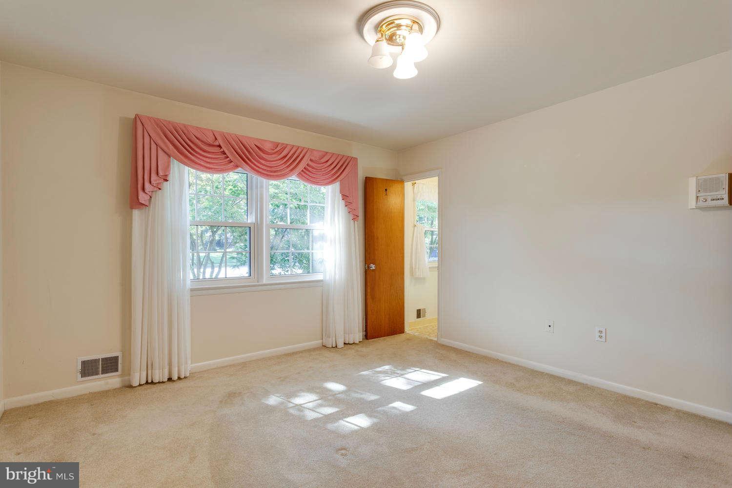 1810 Birch Road McLean, VA 22101 - Photo 11 of 23 Bedroom Master