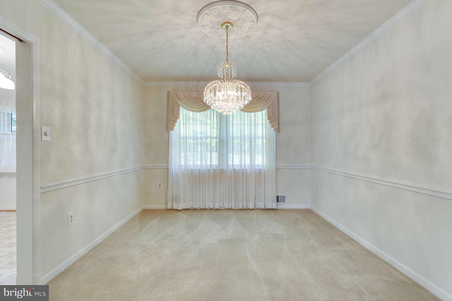 1810 Birch Road McLean, VA 22101 - Photo 6 of 23 Dining Room