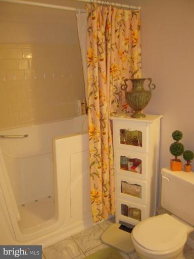 817 Windstream Way Edgewood, MD 21040 - Photo 11 of 21 Bath #1