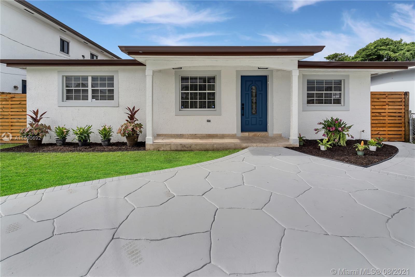 6342 Southwest 32nd Street Miami, FL 33155 - Photo 1 of 33 Gallery Image 1