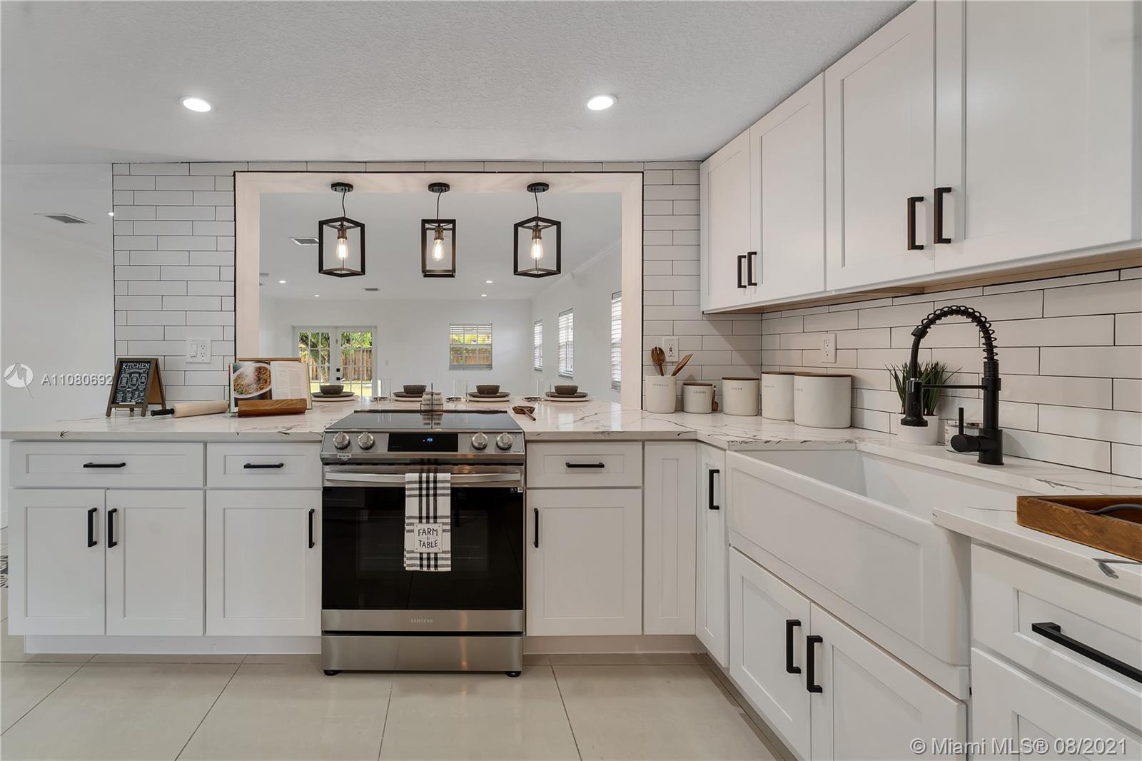 6342 Southwest 32nd Street Miami, FL 33155 - Photo 11 of 33 Gallery Image 11