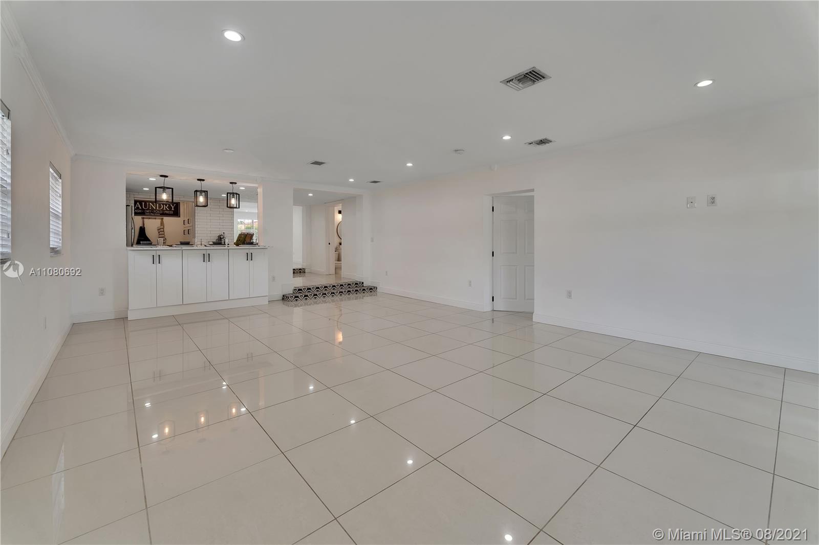 6342 Southwest 32nd Street Miami, FL 33155 - Photo 15 of 33 Gallery Image 15