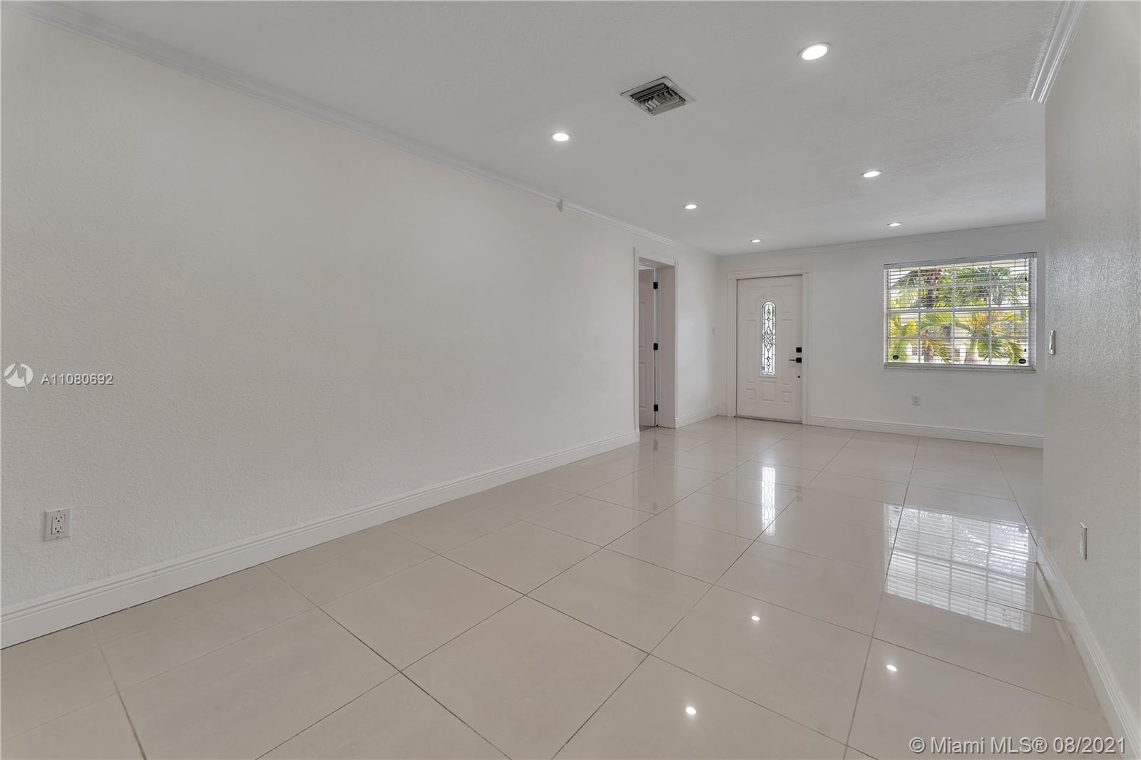 6342 Southwest 32nd Street Miami, FL 33155 - Photo 5 of 33 Gallery Image 5