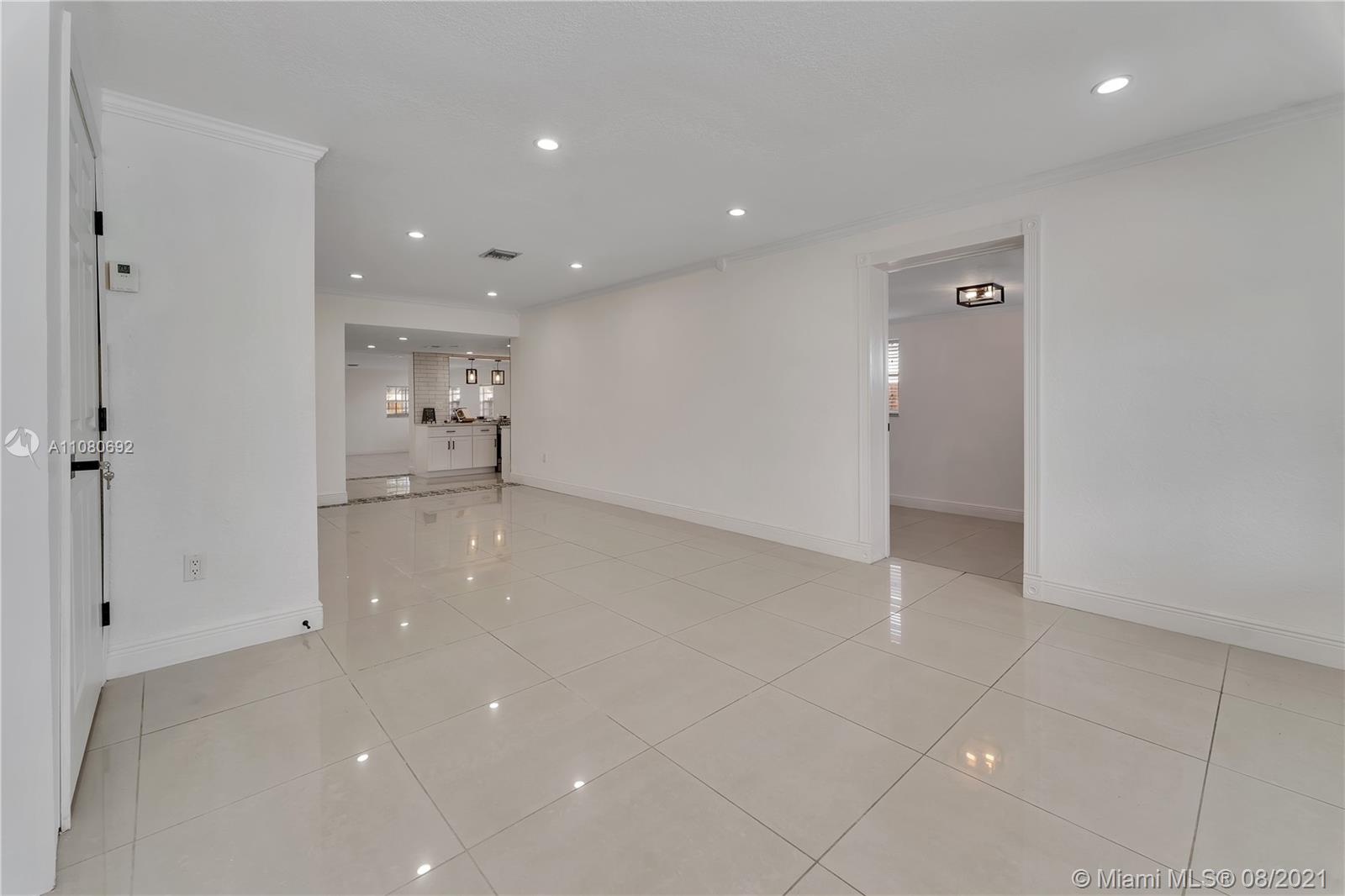 6342 Southwest 32nd Street Miami, FL 33155 - Photo 6 of 33 Gallery Image 6