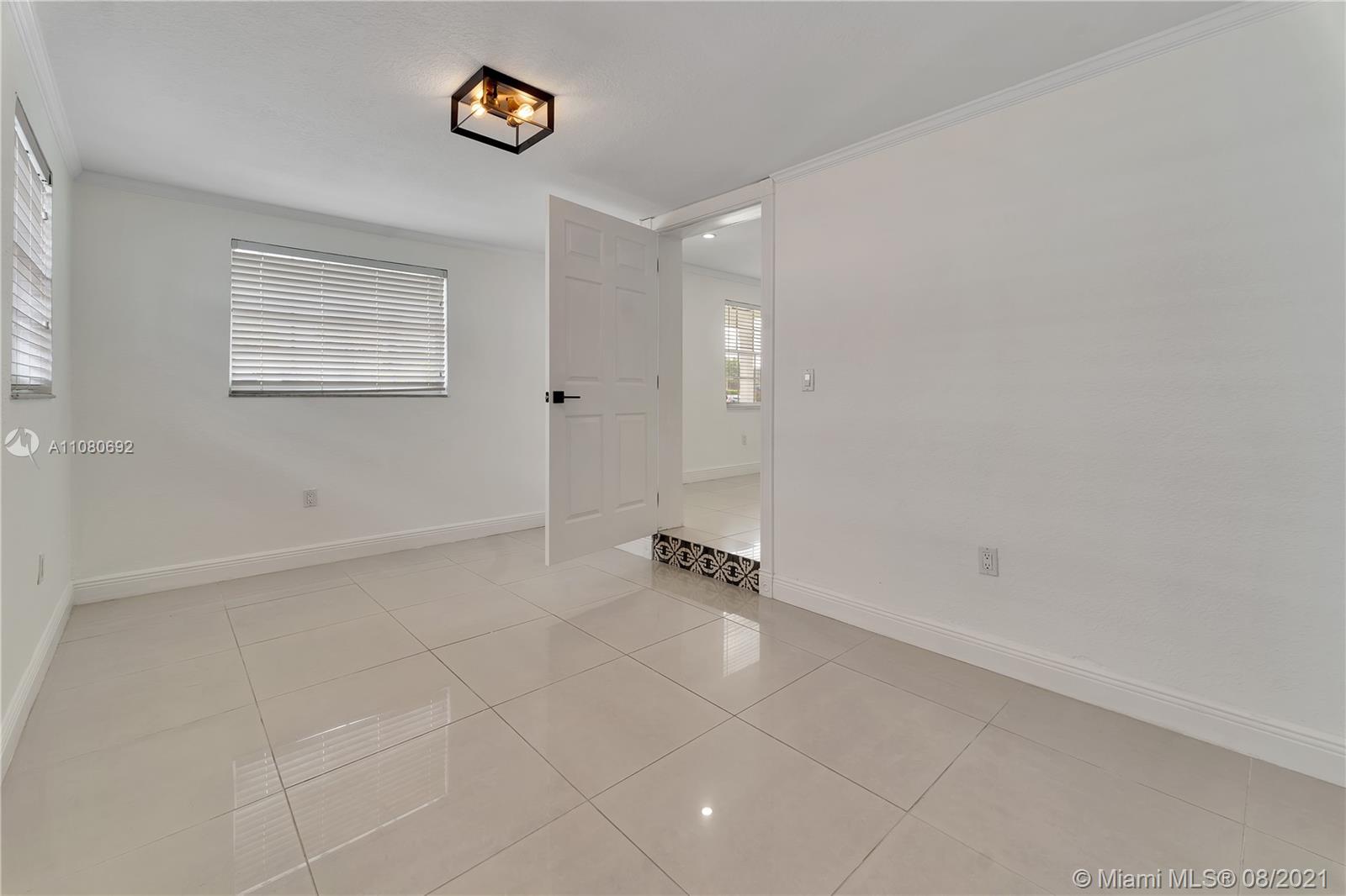6342 Southwest 32nd Street Miami, FL 33155 - Photo 9 of 33 Gallery Image 9