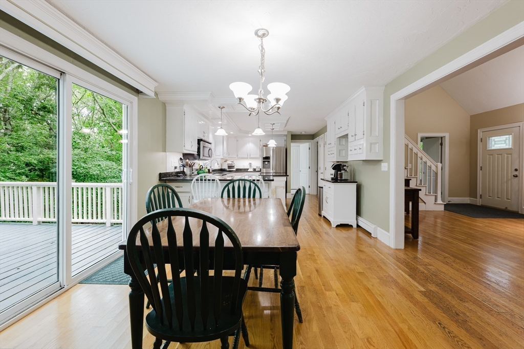 289 Quaker Meetinghouse Road Sandwich, MA 02537 - Photo 8 of 31 Gallery Image 8