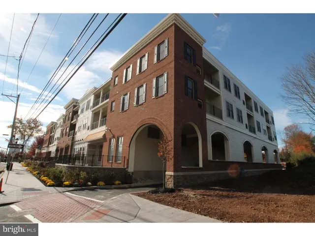 $3,850 | 200 North Sycamore Street, Unit 2I, Newtown, PA 18940