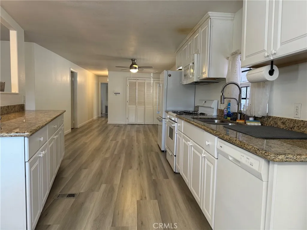 17700 Avalon, Unit 40 Carson, CA 90746 - Photo 6 of 21