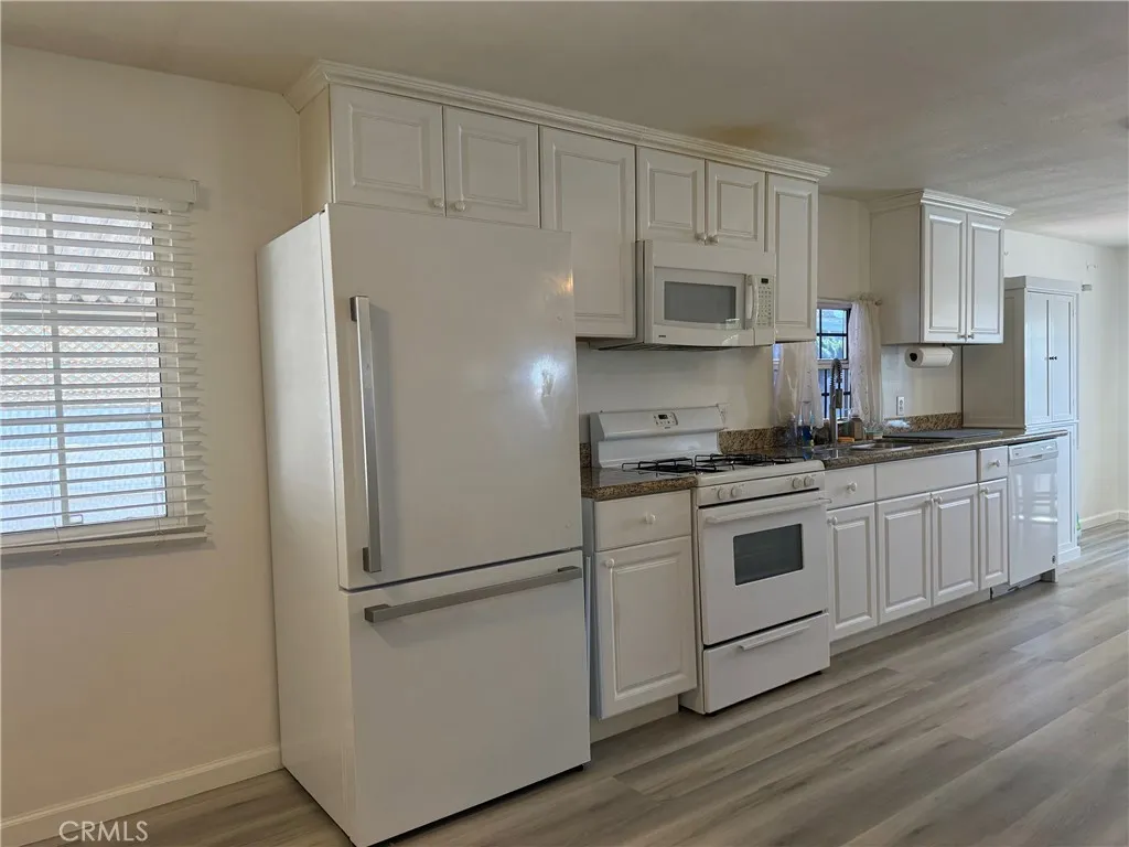 17700 Avalon, Unit 40 Carson, CA 90746 - Photo 7 of 21