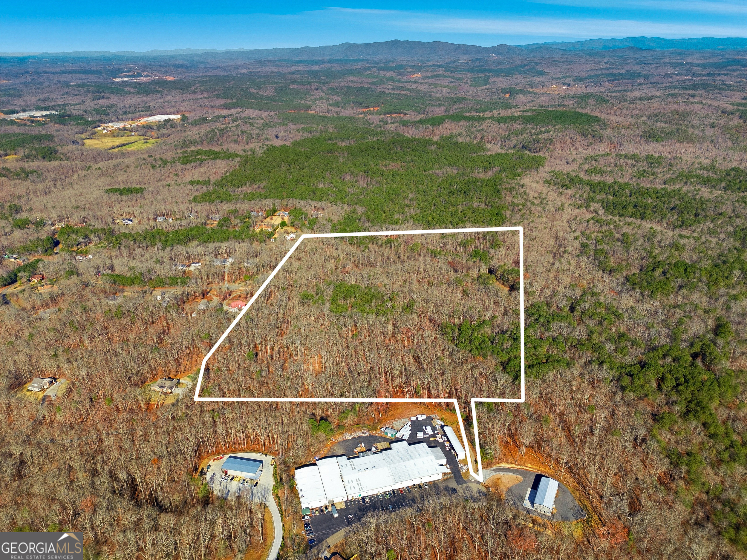 a view of a tennis court