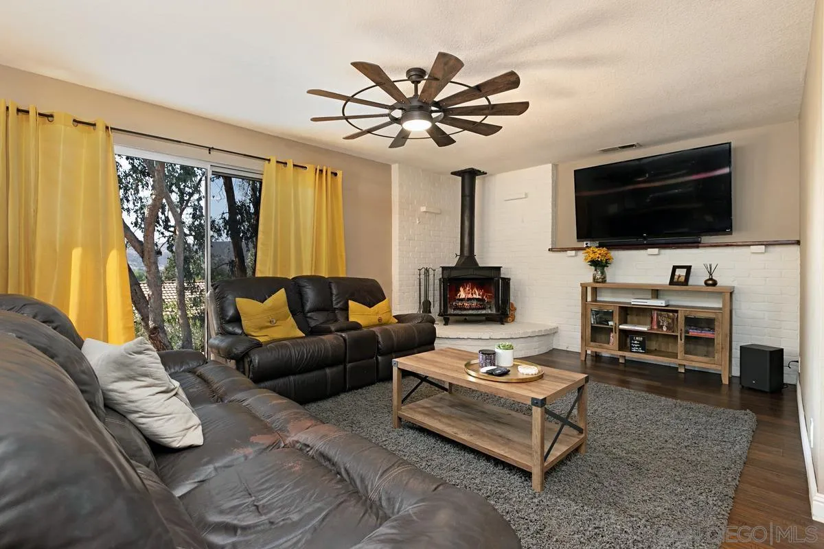 24401 Watt Road Ramona, CA 92065 - Photo 3 of 29 Gallery Image 3