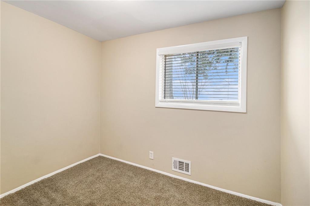 6979 Bruce Circle Lithonia, GA 30058 - Photo 7 of 15