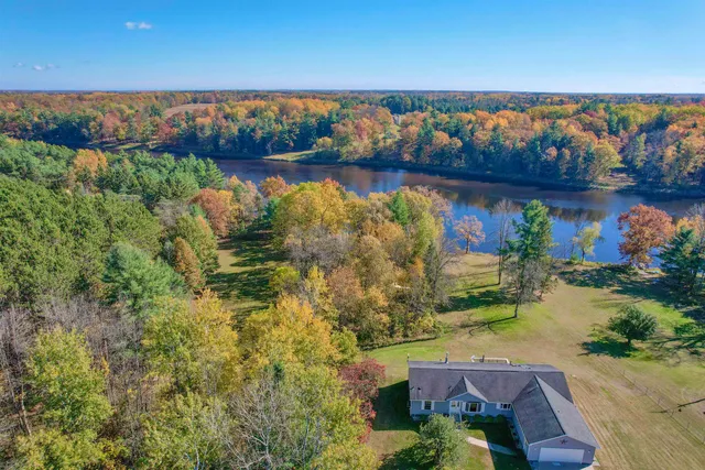 $479,900 | N7330 Shady Ln Drive, Porterfield, WI 54159