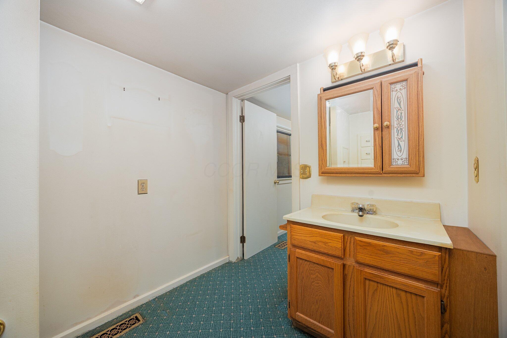33404 Bowland Derr Road Logan, OH 43138 - Photo 23 of 61 1st Floor Full Bath