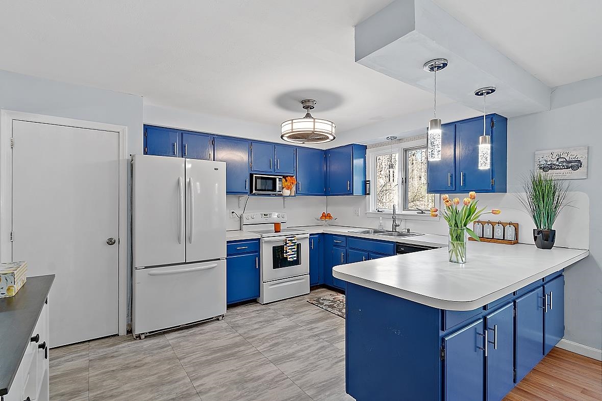 58 Bean Road Merrimack, NH 03054 - Photo 5 of 29