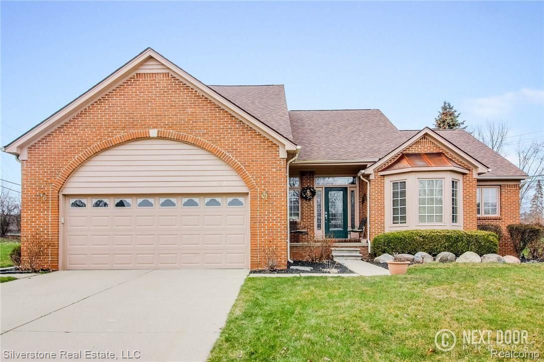 3327 Paddington Court Rochester, MI 48309 - Photo 1 of 41 IMG_7775Blended.jpg
