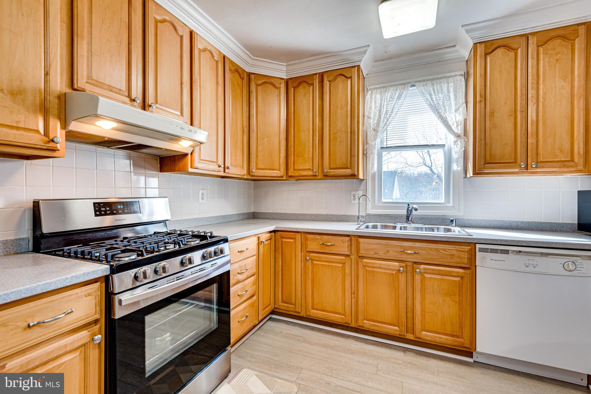 7505 Sandy Spring Road Laurel, MD 20707 - Photo 9 of 47 Gallery Image 9
