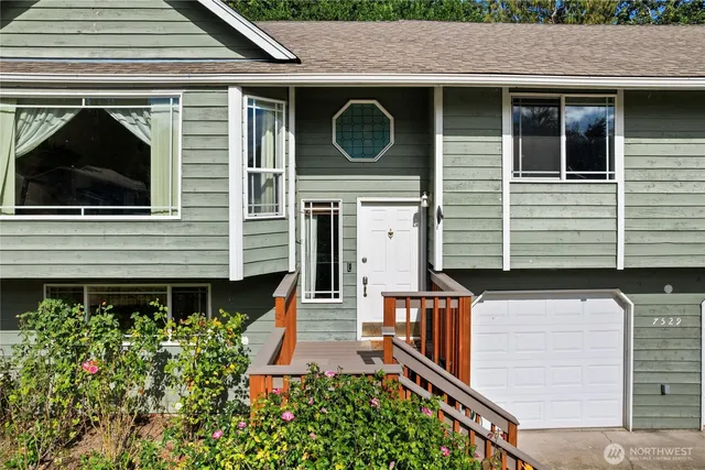 $499,000 | 7529 Bridge Place Northeast, Bremerton, WA 98311