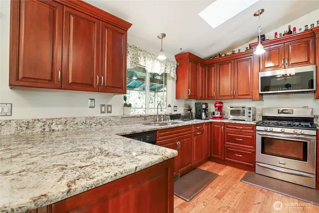 $499,000 | 7529 Bridge Place Northeast, Bremerton, WA 98311