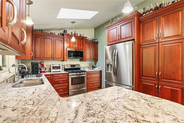 $499,000 | 7529 Bridge Place Northeast, Bremerton, WA 98311