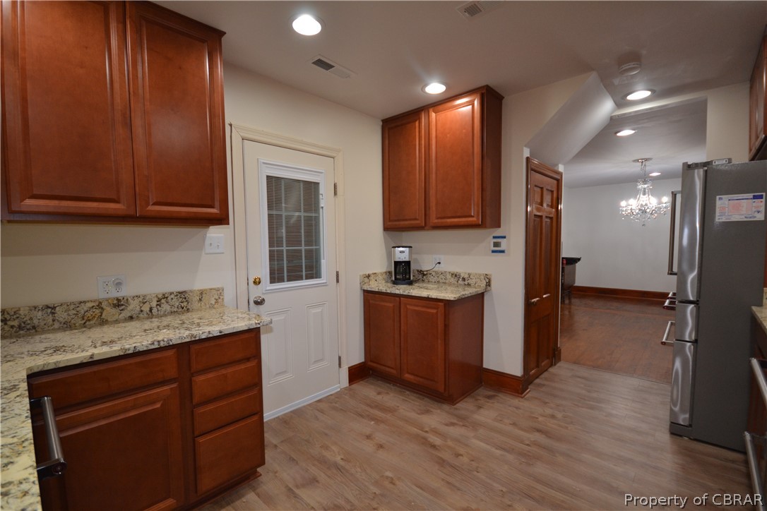 220 Sutton Avenue Reedville, VA 22539 - Photo 6 of 24