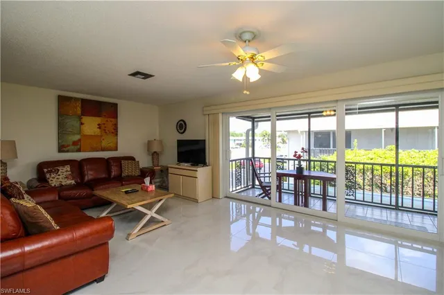 $4,000 | 239 Palm Drive, Unit 2, Naples, FL 34112