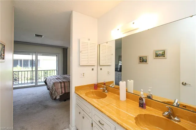 $4,000 | 239 Palm Drive, Unit 2, Naples, FL 34112