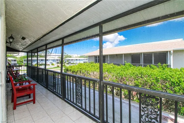 $4,000 | 239 Palm Drive, Unit 2, Naples, FL 34112