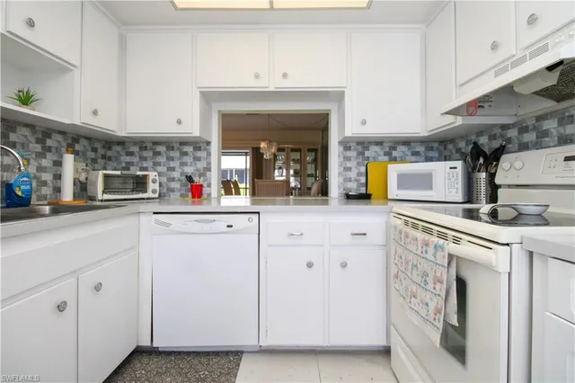 $4,000 | 239 Palm Drive, Unit 2, Naples, FL 34112