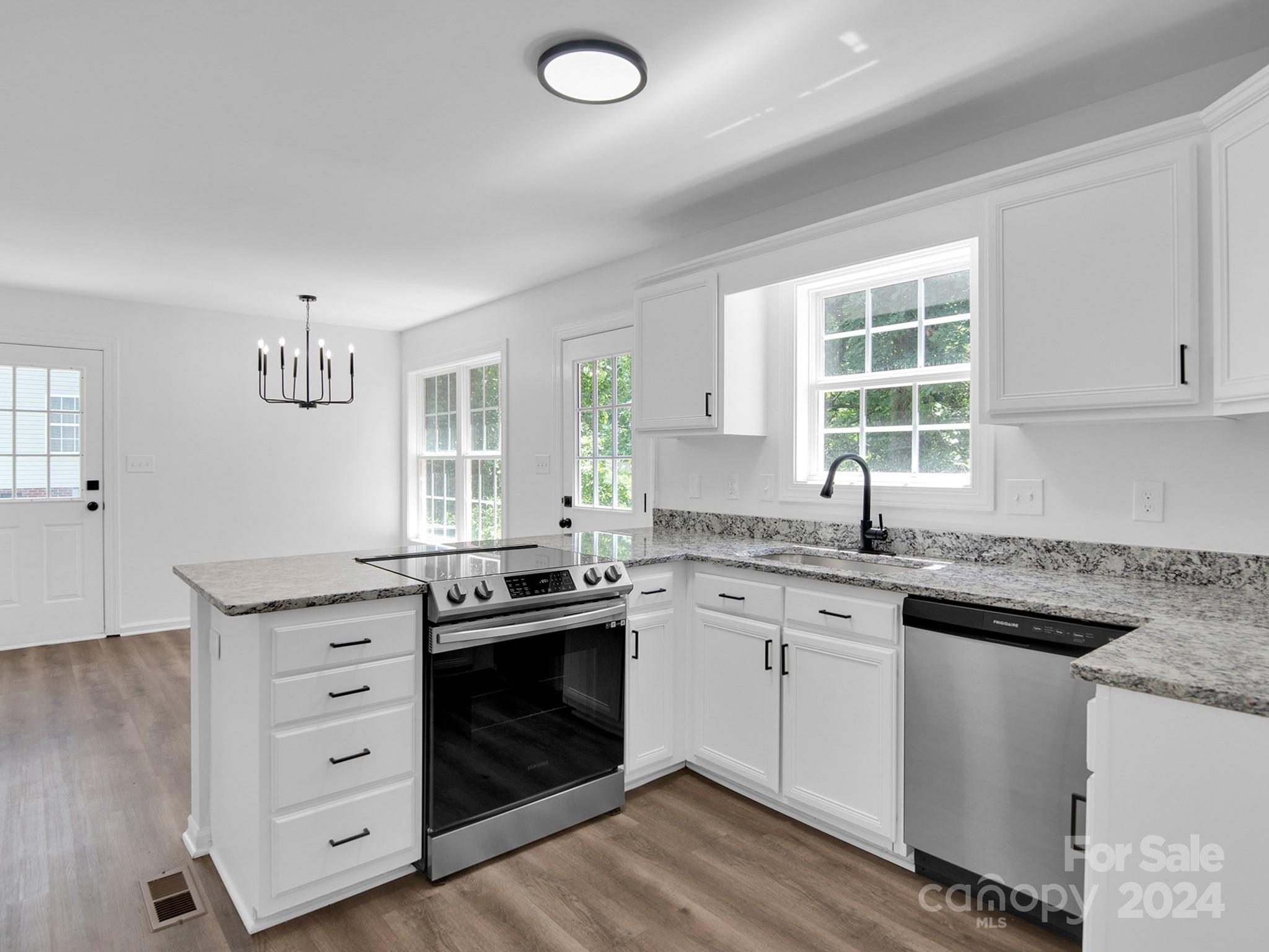 866 Ragin Lane Rock Hill, SC 29732 - Photo 17 of 31 Gallery Image 17