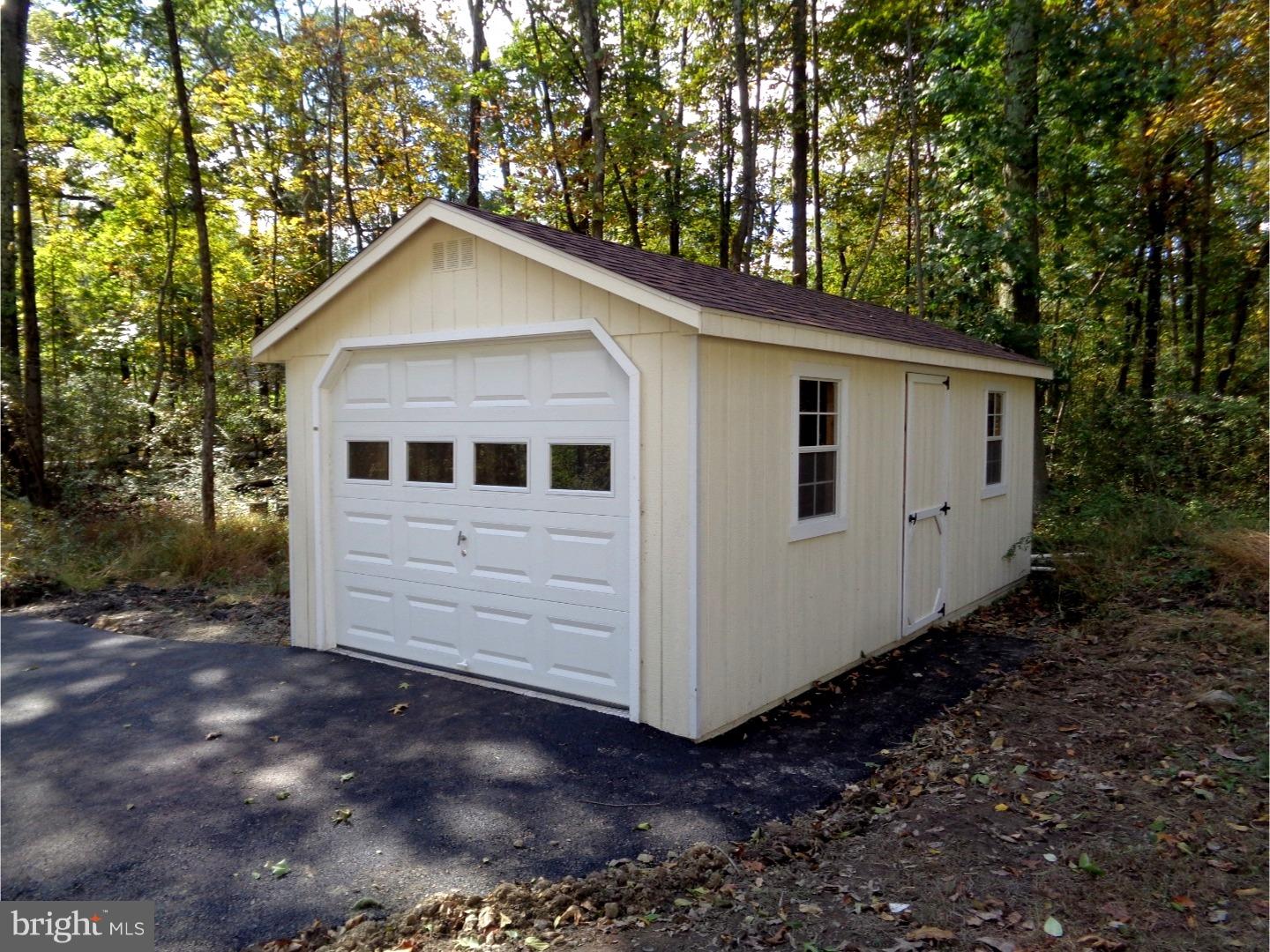 2674 Upper Ridge Road Pennsburg, PA 18073 - Photo 3 of 25 Garage