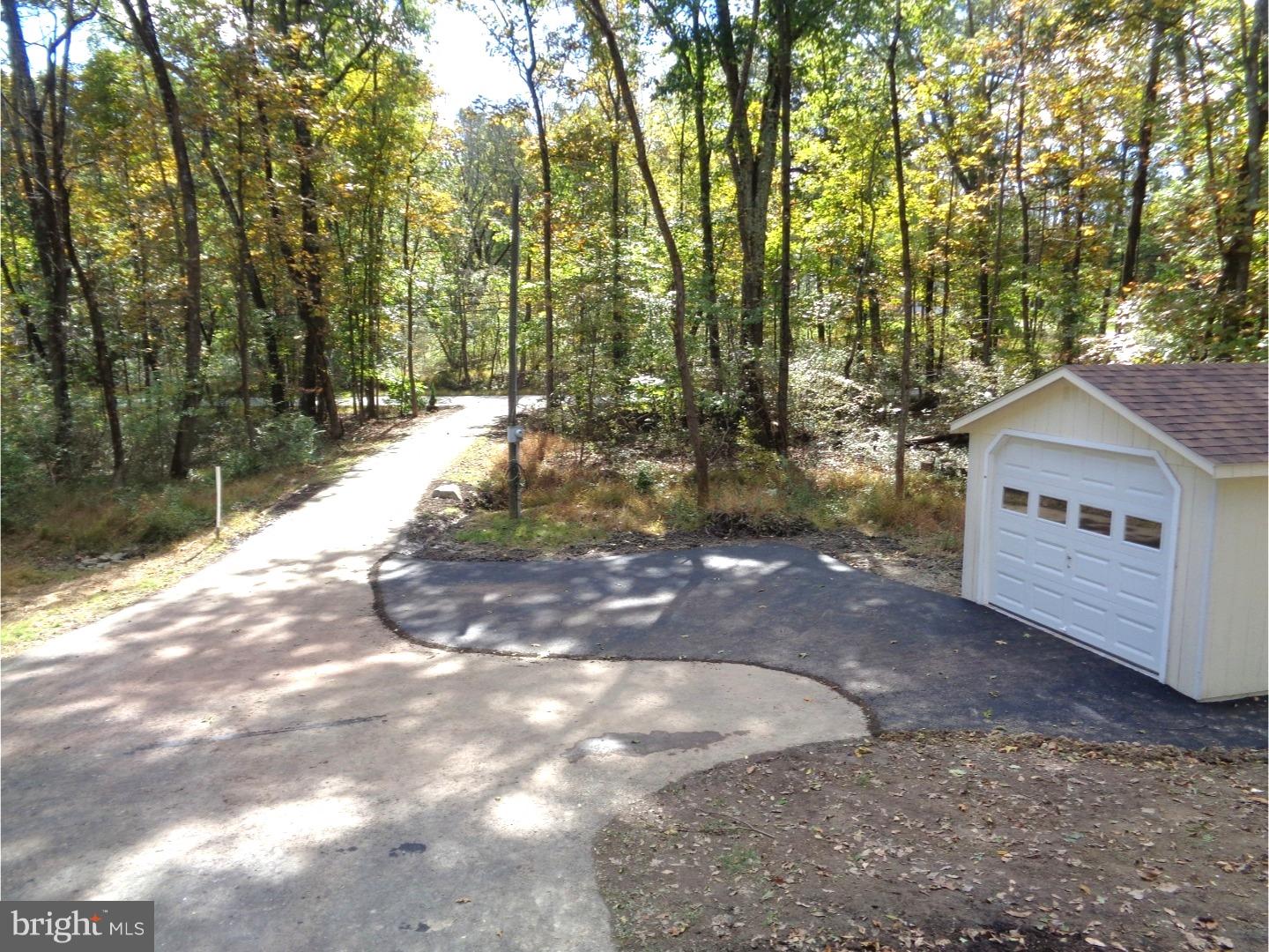 2674 Upper Ridge Road Pennsburg, PA 18073 - Photo 23 of 25 Driveway