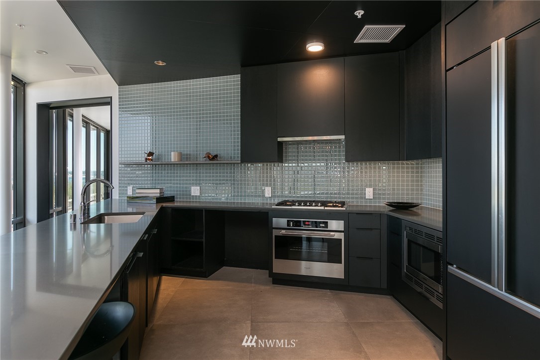 590 1st Avenue South, Unit 1007 Seattle, WA 98104 - Photo 35 of 39