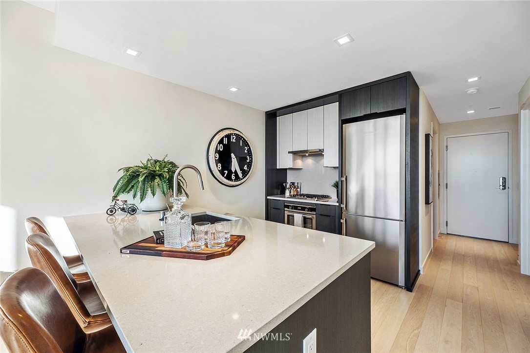 590 1st Avenue South, Unit 1007 Seattle, WA 98104 - Photo 9 of 39