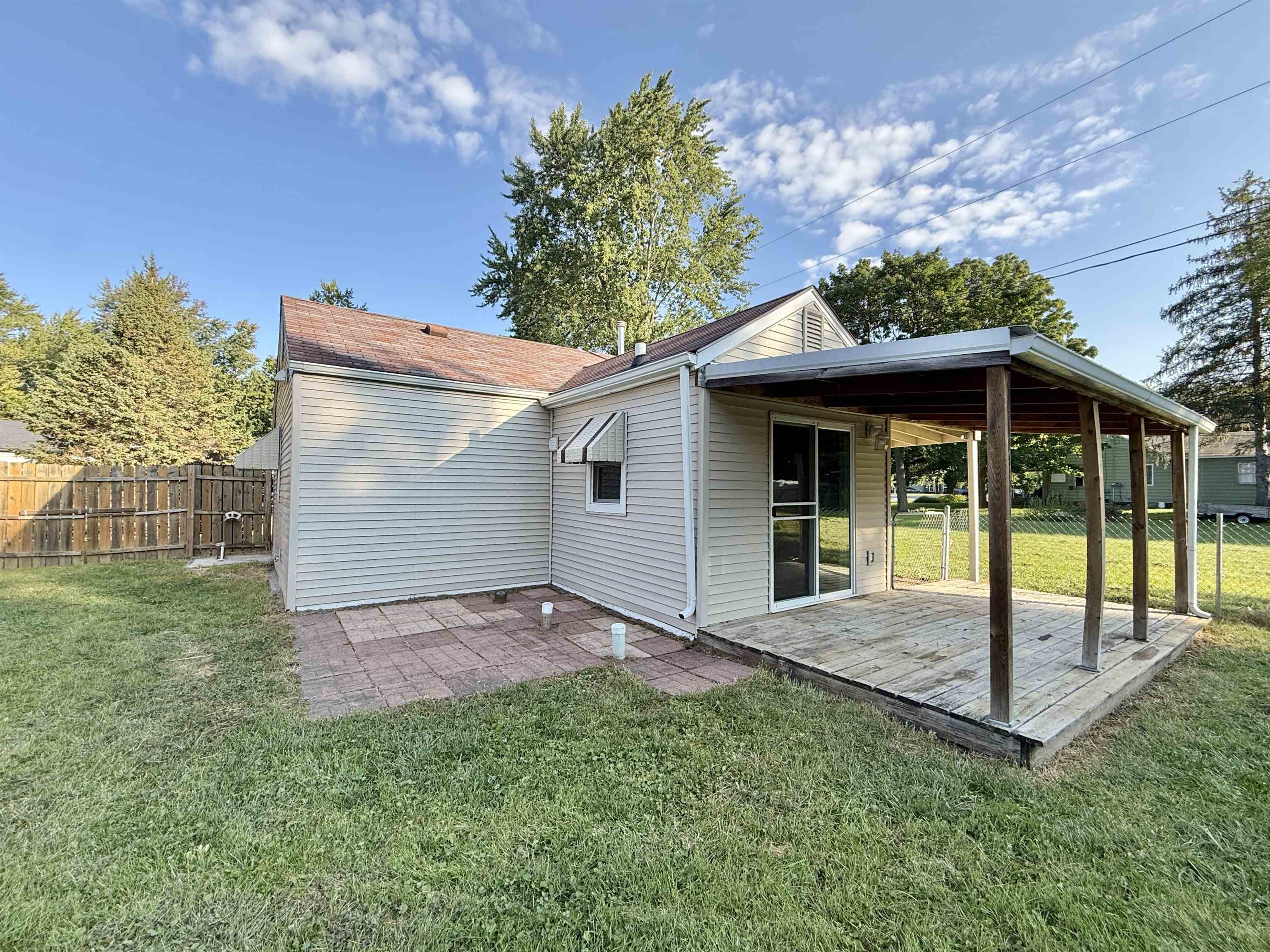 2030 Gorton Street Beloit, WI 53511 - Photo 15 of 21