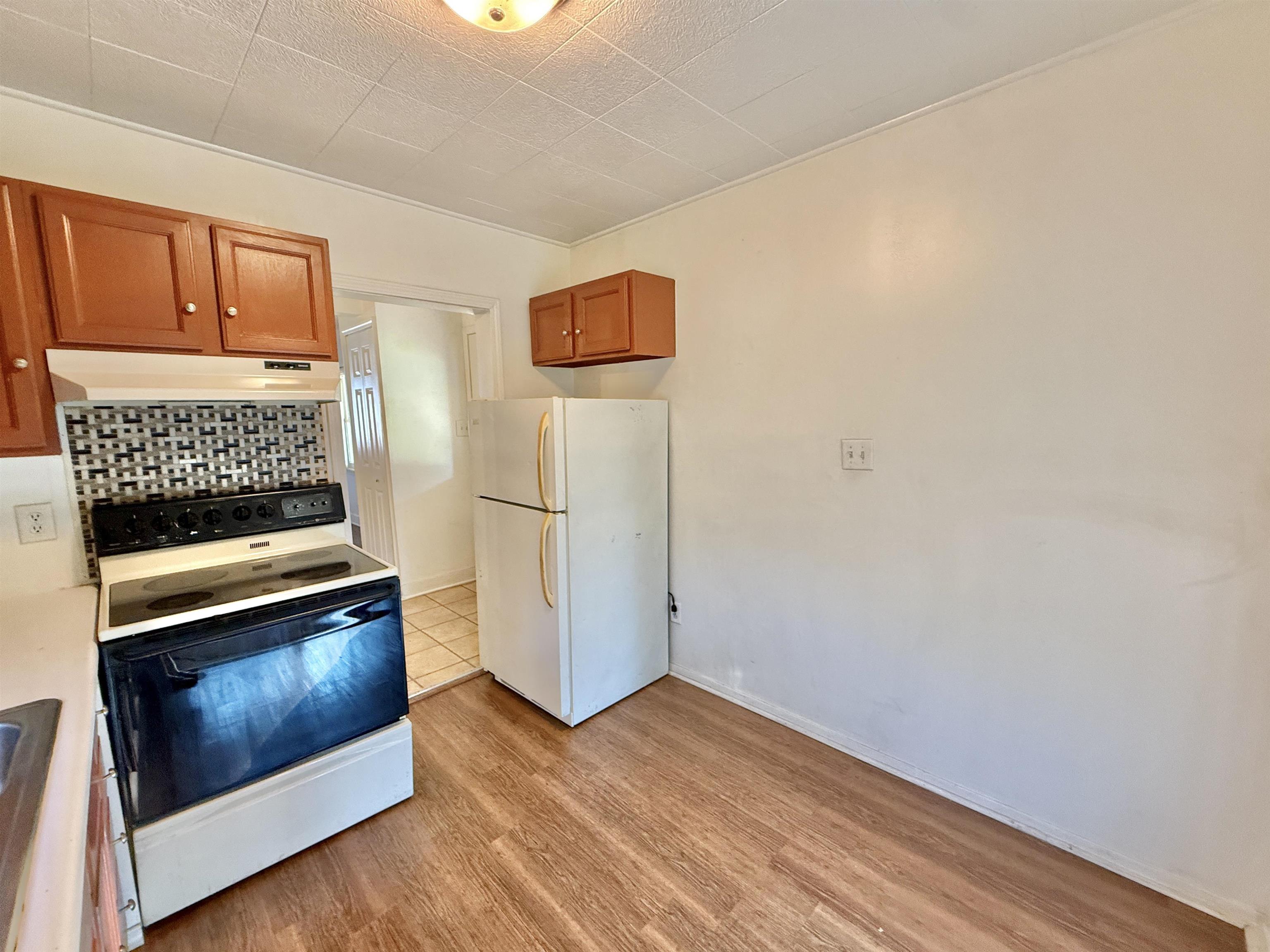 2030 Gorton Street Beloit, WI 53511 - Photo 7 of 21
