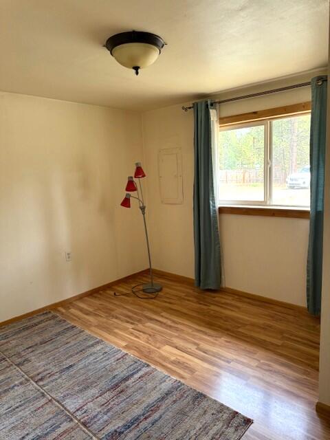 15904 Fir Road La Pine, OR 97739 - Photo 23 of 37 Guest Bedroom