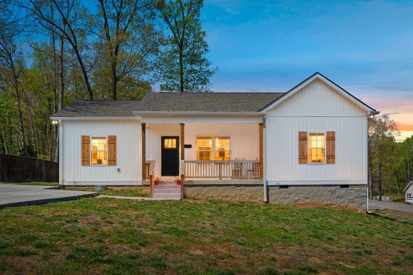$324,900 | 391 Elm Avenue, Lewisburg, TN 37091