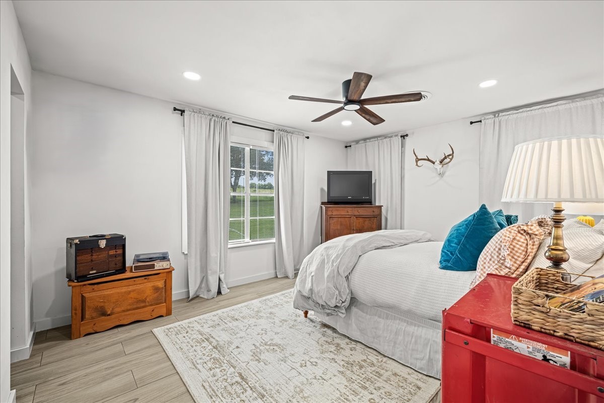 4228 Fm 390 Road West Burton, TX 77835 - Photo 15 of 25 First Bedroom