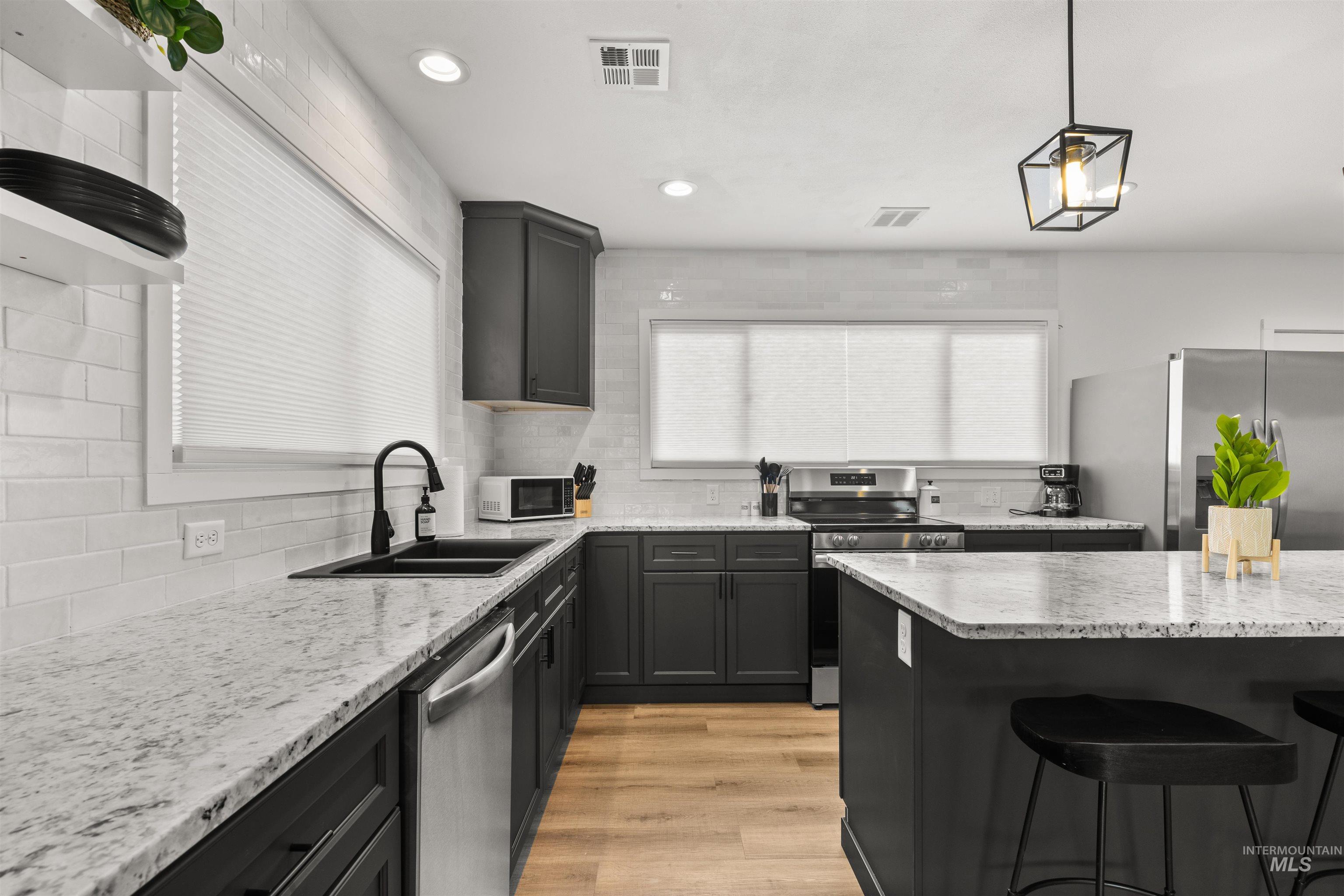 724 13th Avenue Lewiston, ID 83501 - Photo 9 of 25