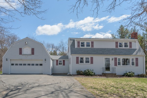 28 Baldpate Road Georgetown, MA 01833 - Photo 2 of 25
