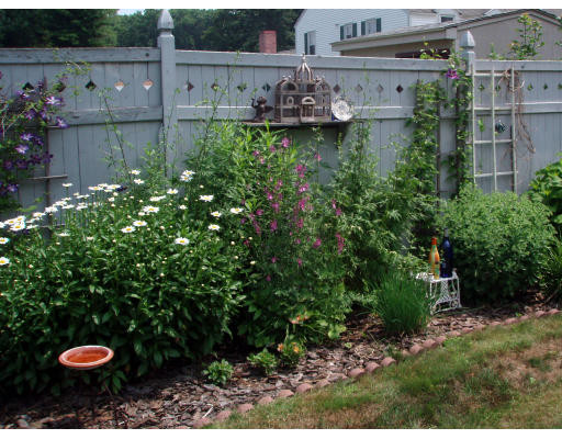 28 Herrman Street West Springfield, MA 01089 - Photo 14 of 15 Gallery Image 14