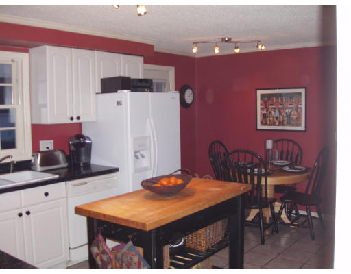 28 Herrman Street West Springfield, MA 01089 - Photo 4 of 15 Gallery Image 4
