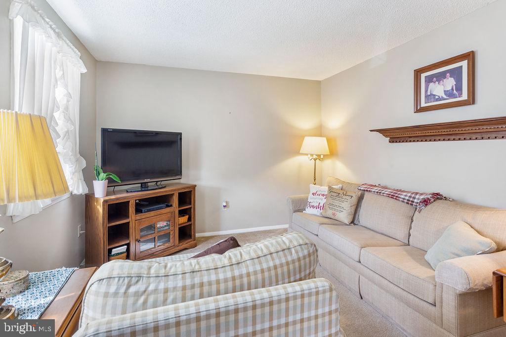 409 Bellevue Road Red Lion, PA 17356 - Photo 3 of 28 Gallery Image 3