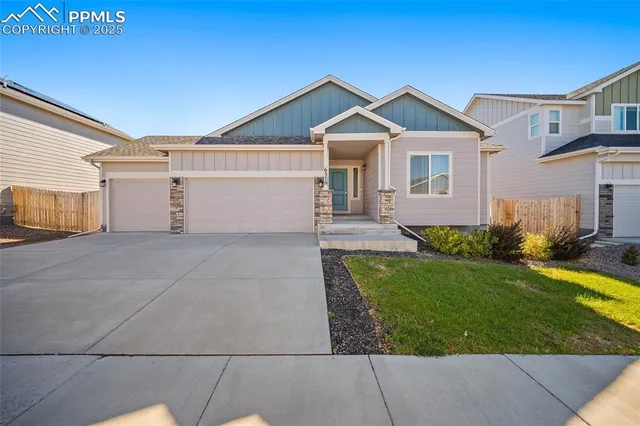 $537,500 | 6579 Lamine Drive, Colorado Springs, CO 80925