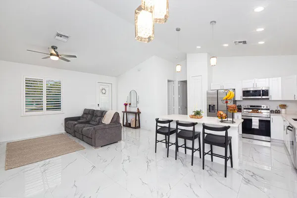 $359,000 | 3573 Northwest 18th Avenue, Okeechobee, FL 34972