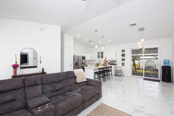 $359,000 | 3573 Northwest 18th Avenue, Okeechobee, FL 34972