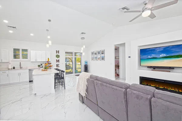 $359,000 | 3573 Northwest 18th Avenue, Okeechobee, FL 34972